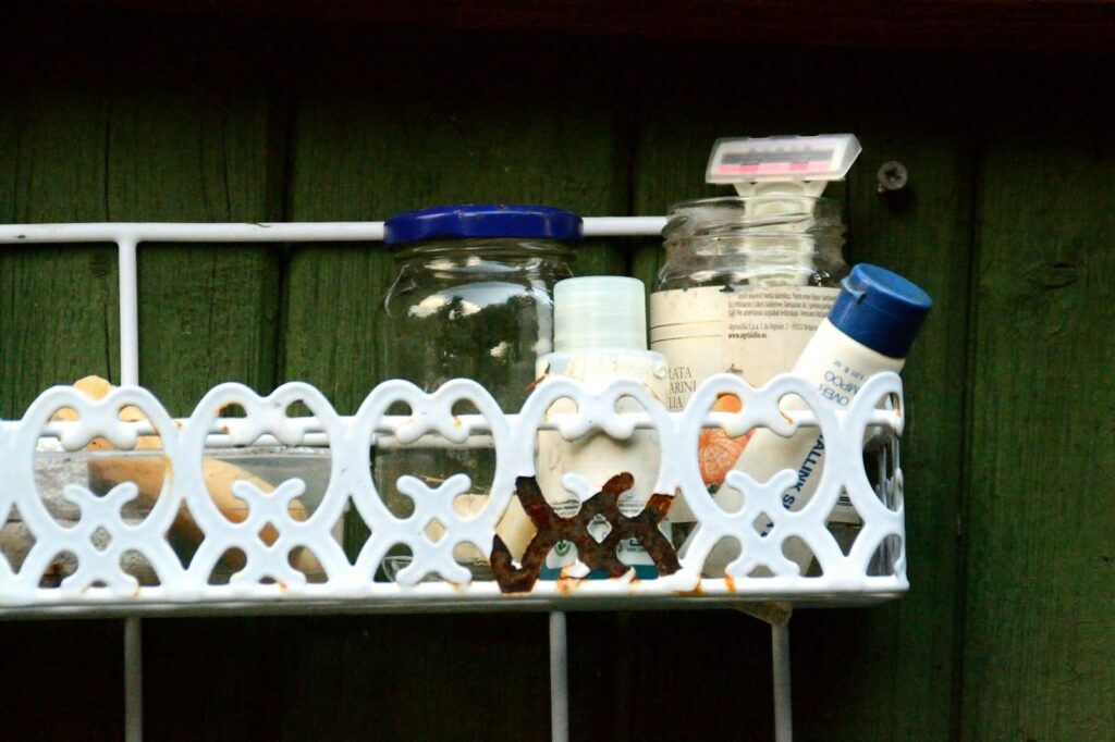 Efficiently Packing Your Bathroom For a Move